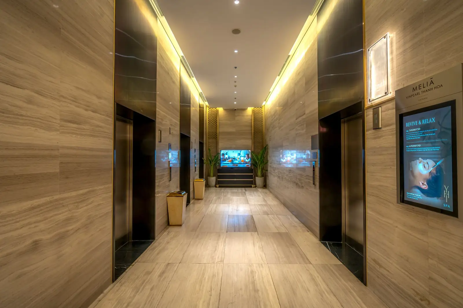 TorvellianprestigeCourt interior corridor
